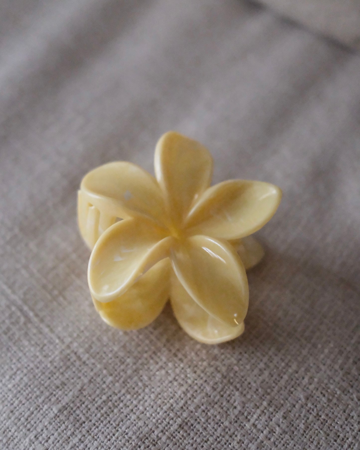 flower claw clip